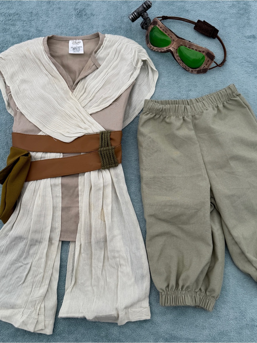Disney Star Ward Rey Costume in Beige, Cream & Olive with Green Goggles